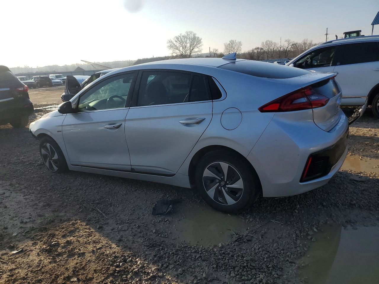 2017 HYUNDAI IONIQ HYBRID SEL — снимка 2