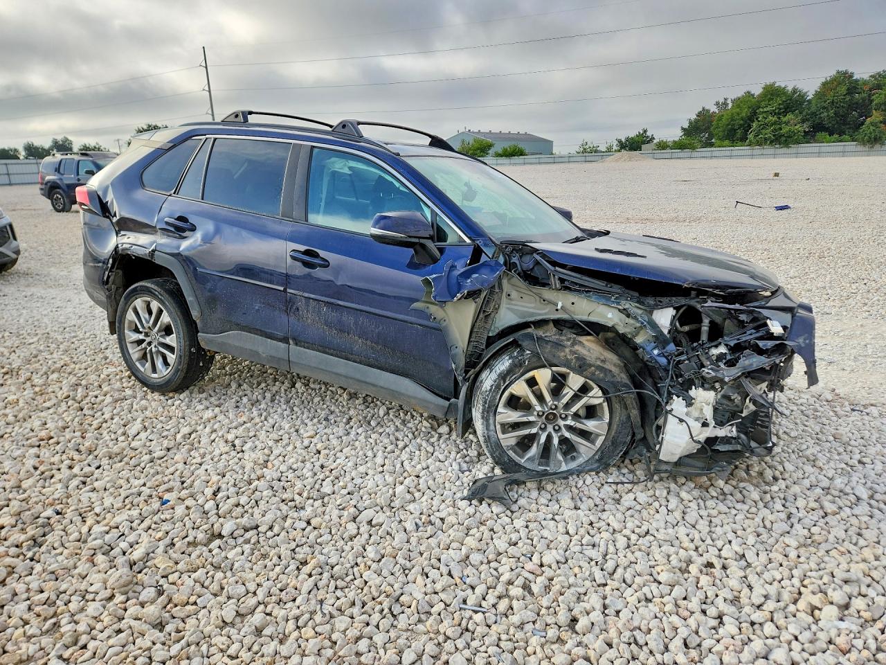 2023 TOYOTA RAV4 XLE PREMIUM — снимка 4