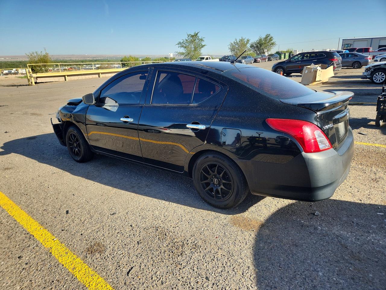 2017 NISSAN VERSA 1.6 SV — снимка 2