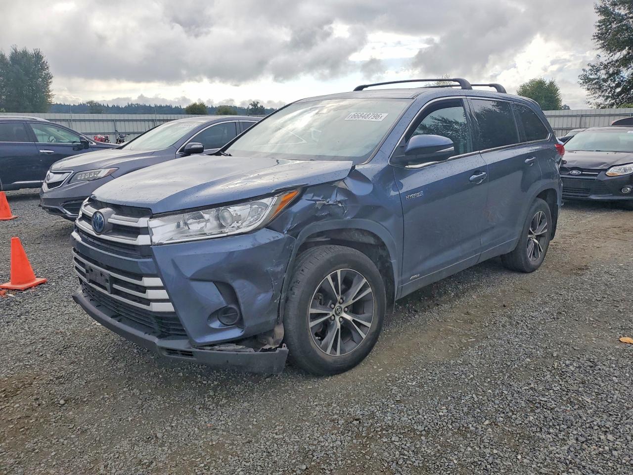 2018 TOYOTA HIGHLANDER HYBRID LE