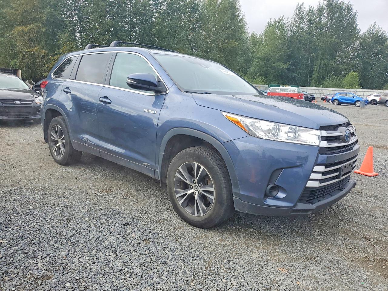 2018 TOYOTA HIGHLANDER HYBRID LE — снимка 4