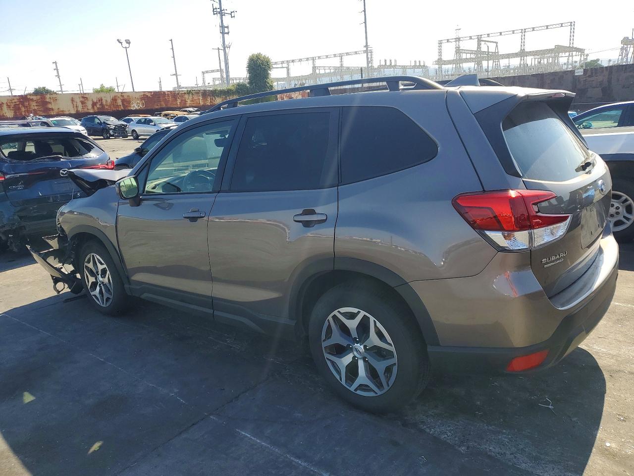 2023 SUBARU FORESTER PREMIUM — снимка 2
