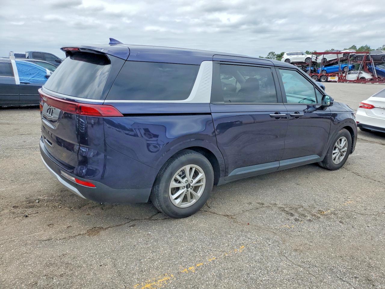 2022 KIA CARNIVAL LX — снимка 3
