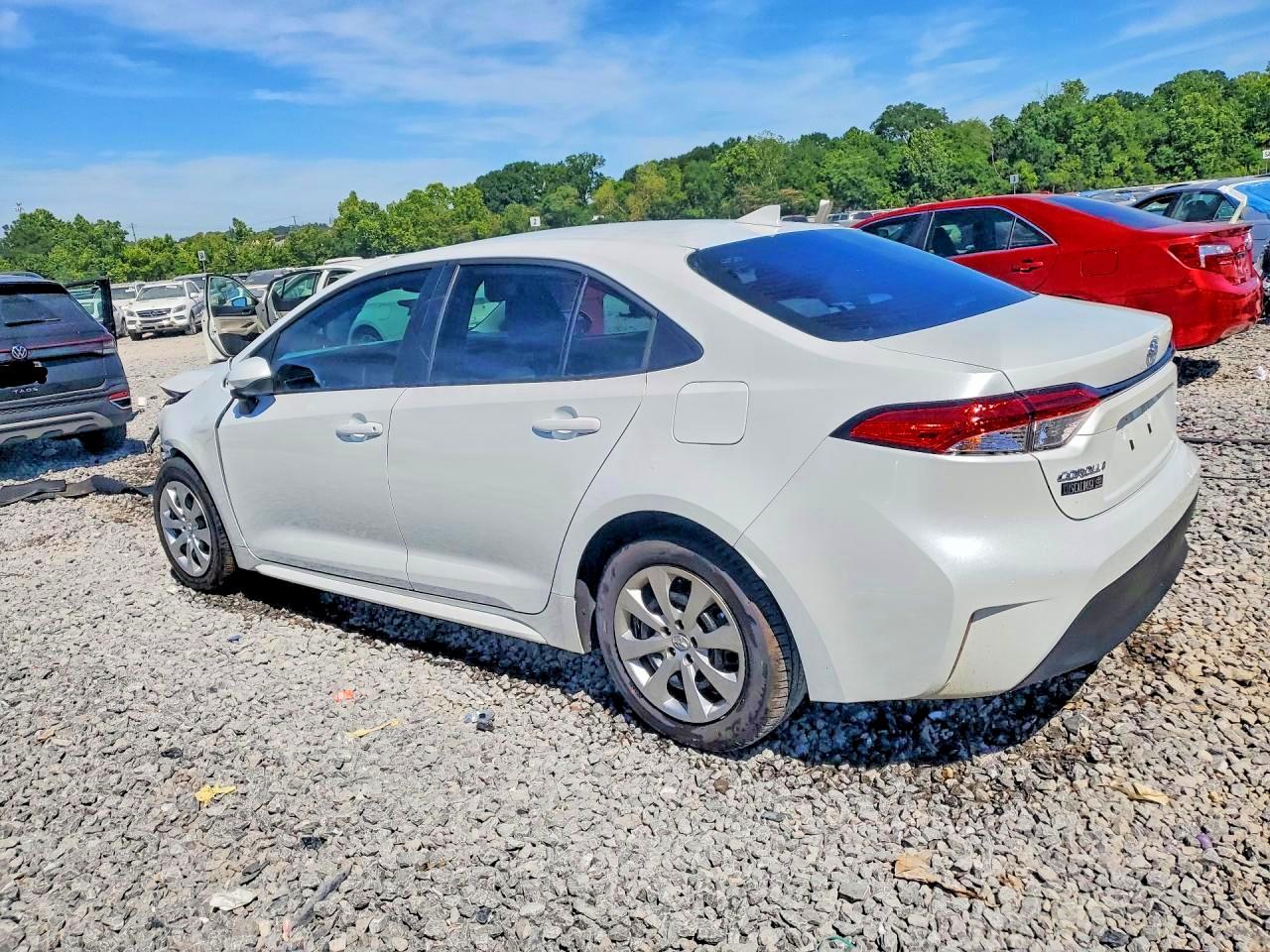 2026 TOYOTA COROLLA LE — снимка 2