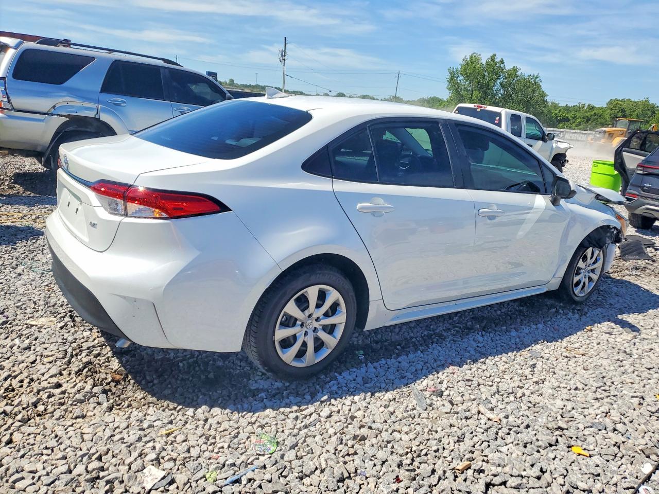 2026 TOYOTA COROLLA LE — снимка 3