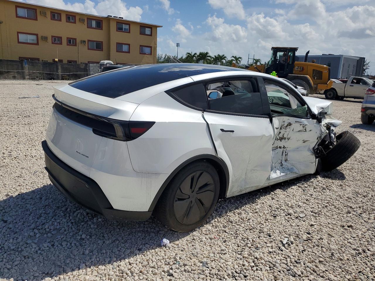 2026 TESLA MODEL Y — снимка 3