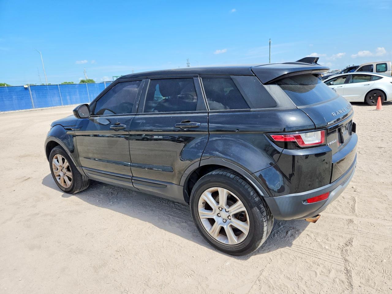 2017 LAND ROVER RANGE ROVER EVOQUE SE — снимка 2