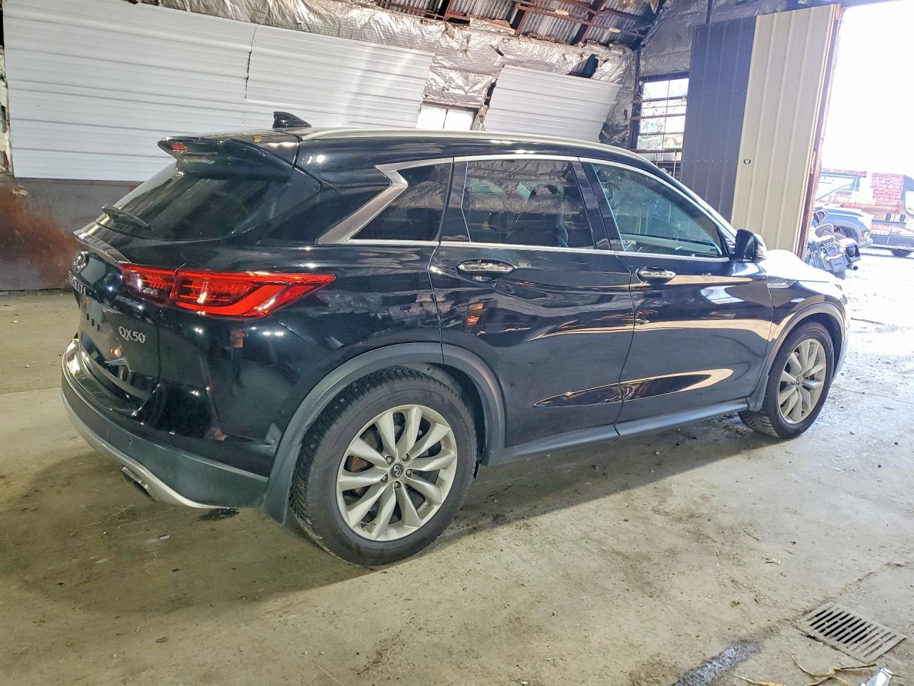 2019 INFINITI QX50 ESSENTIAL — снимка 3