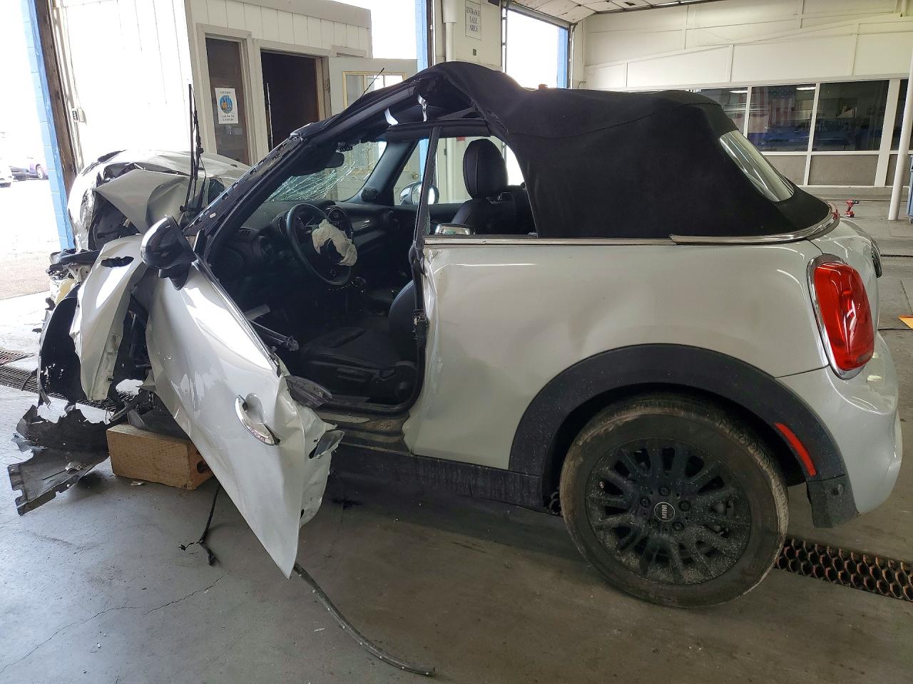 2018 MINI COOPER S — снимка 2