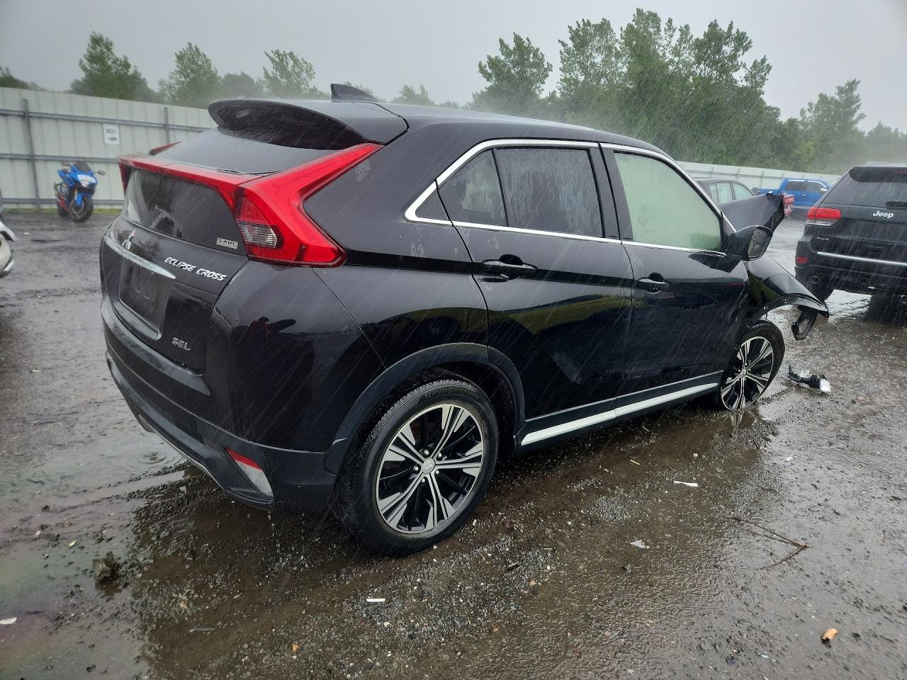2018 MITSUBISHI ECLIPSE CROSS SE — снимка 3