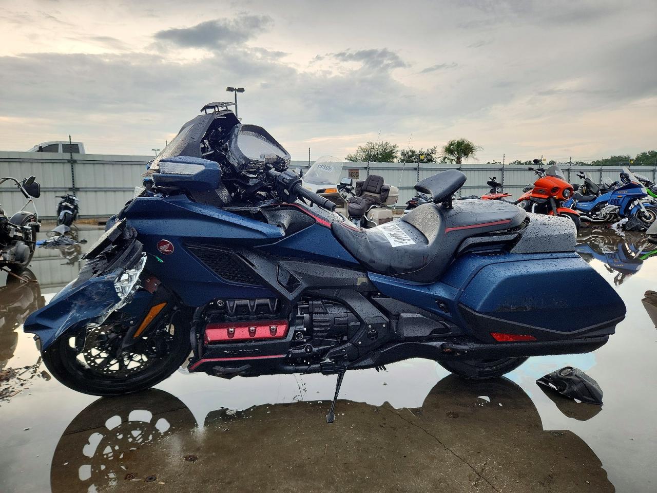 2022 HONDA GL1800 B — снимка 3