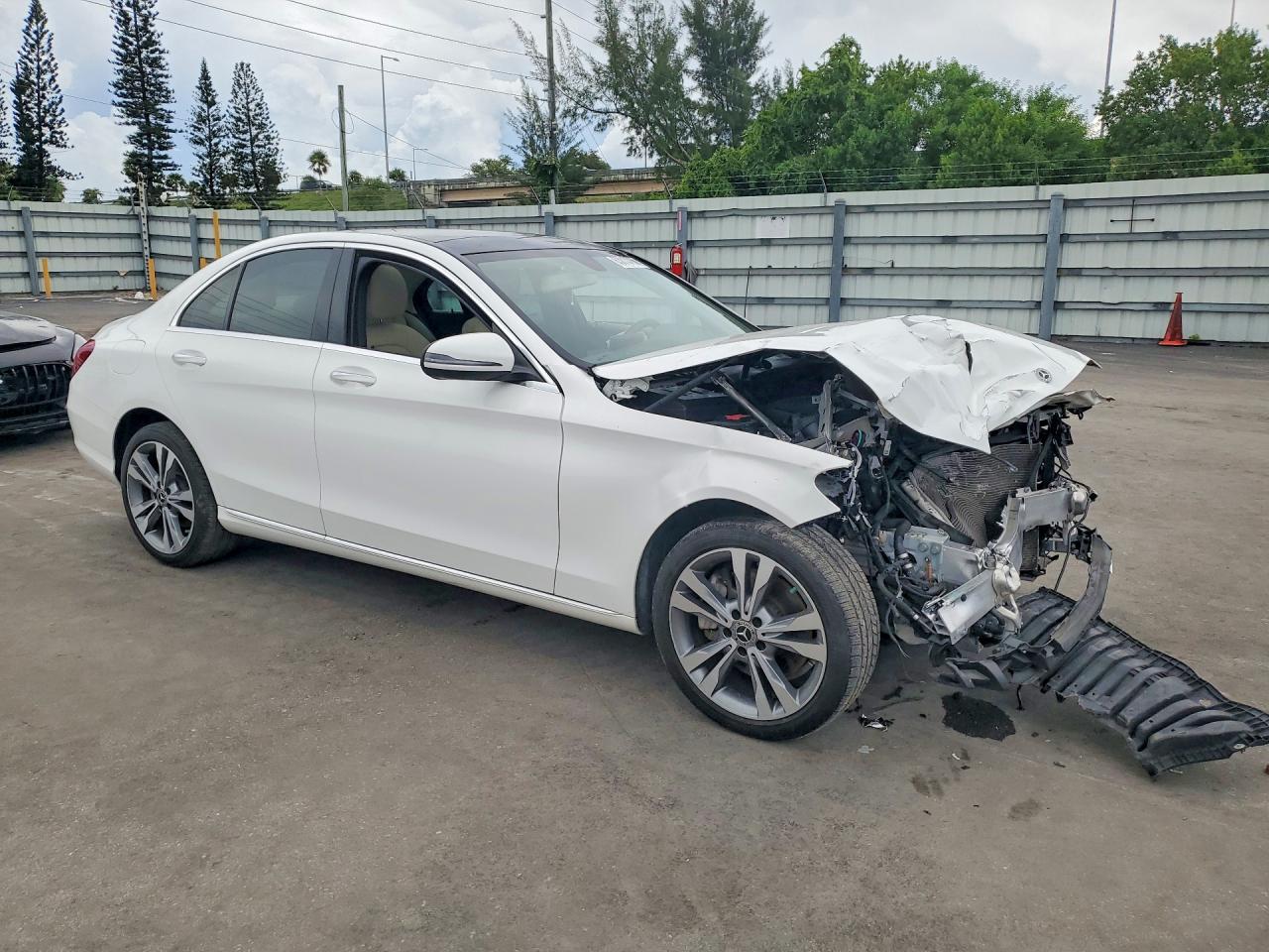 2018 MERCEDES-BENZ C 300 4MATIC — снимка 4