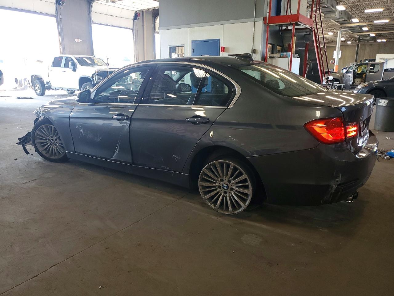 2015 BMW 328 XI SULEV — снимка 2