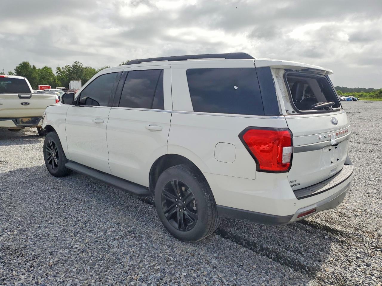 2024 FORD EXPEDITION XLT — снимка 2