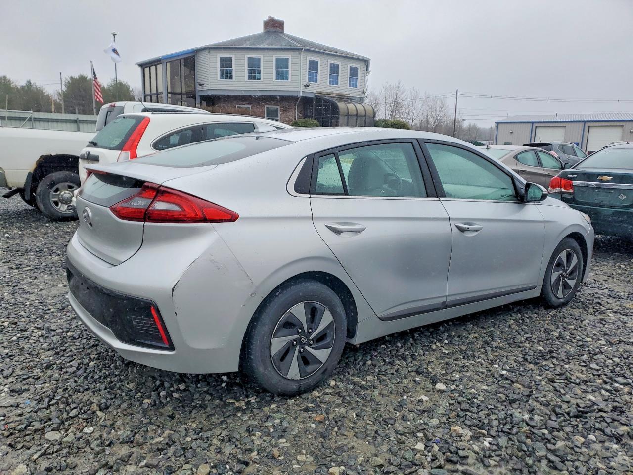 2017 HYUNDAI IONIQ HYBRID SEL — снимка 3
