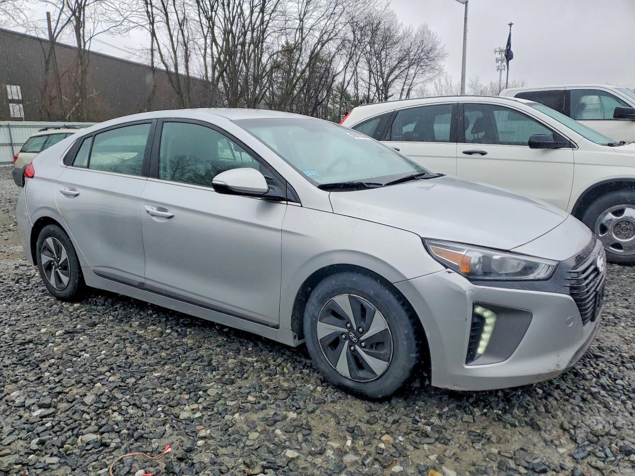 2017 HYUNDAI IONIQ HYBRID SEL — снимка 4