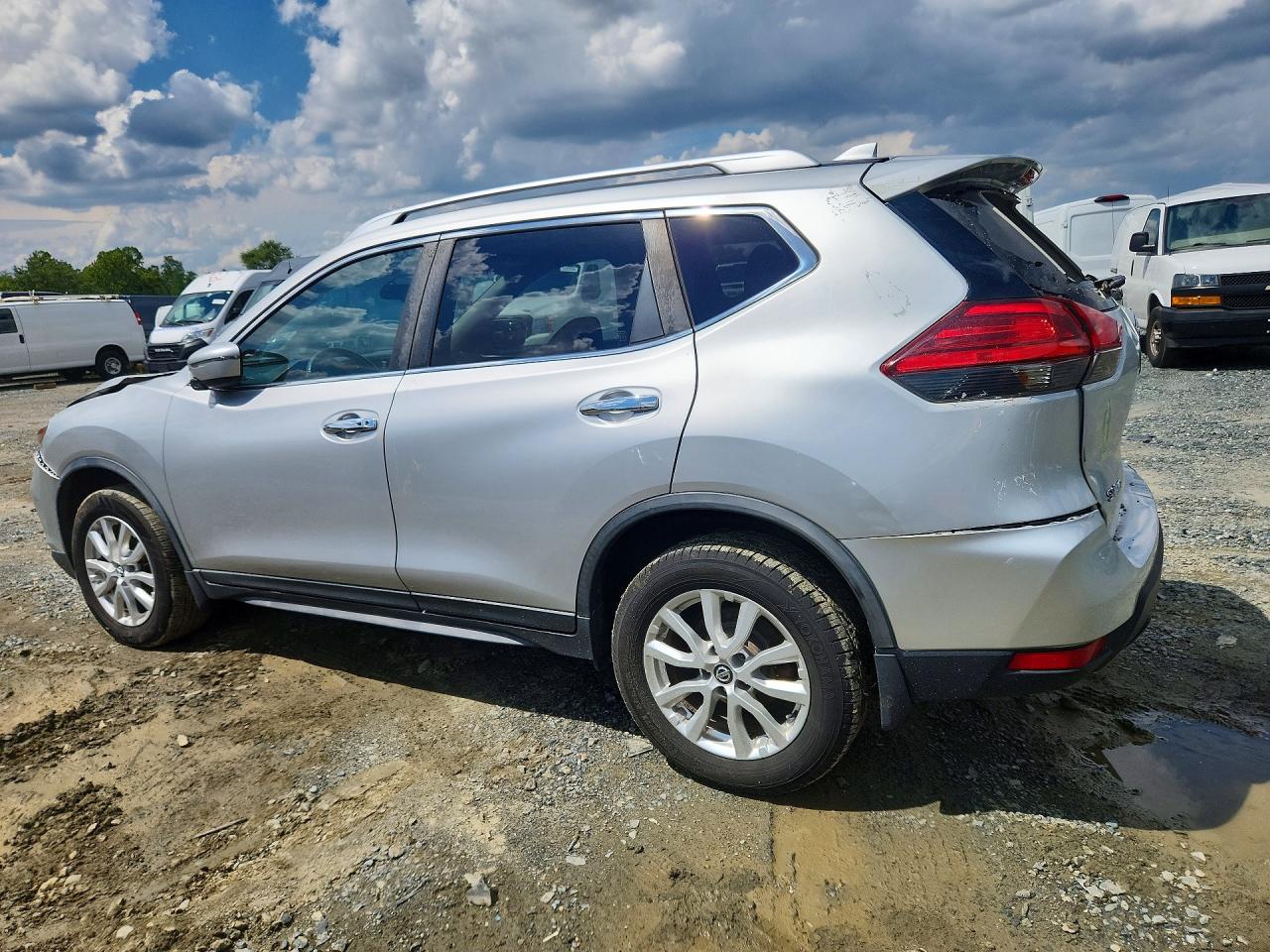 2017 NISSAN ROGUE SV — снимка 2