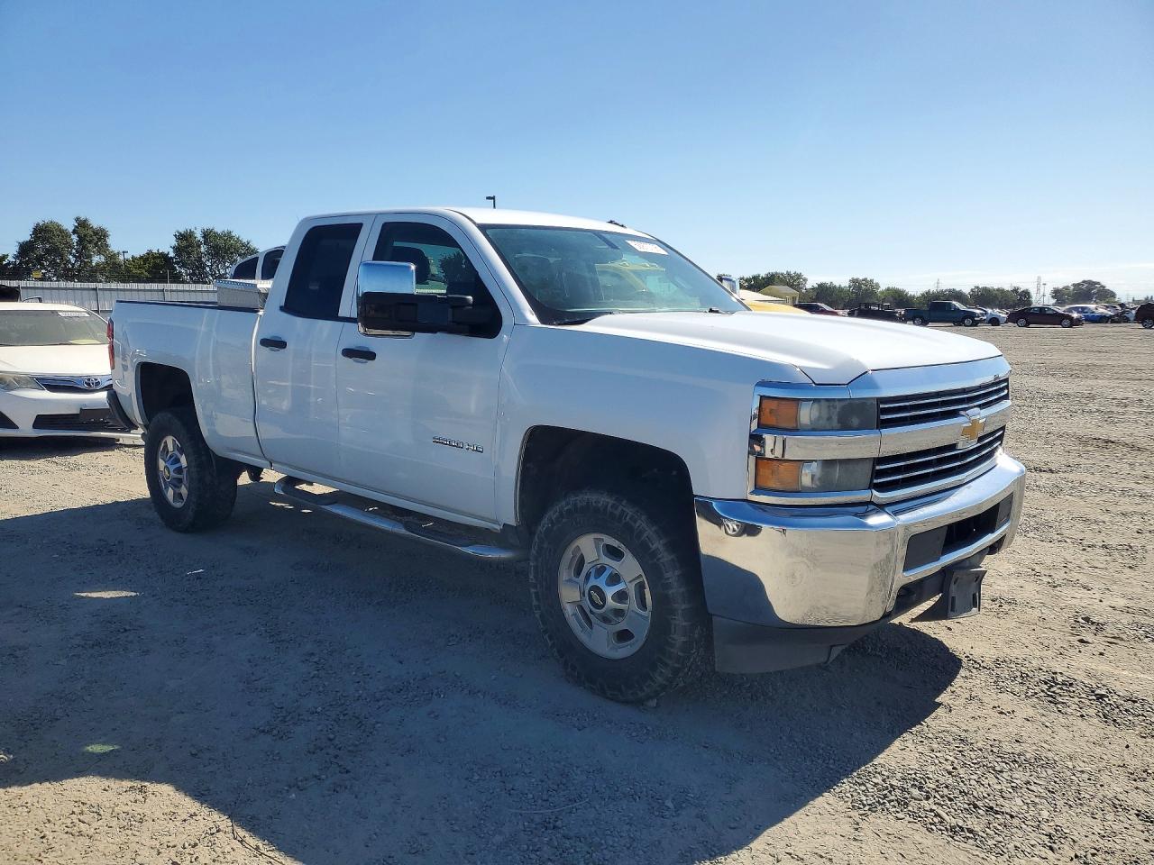 2015 CHEVROLET SILVERADO C2500 HEAVY DUTY LT — снимка 4