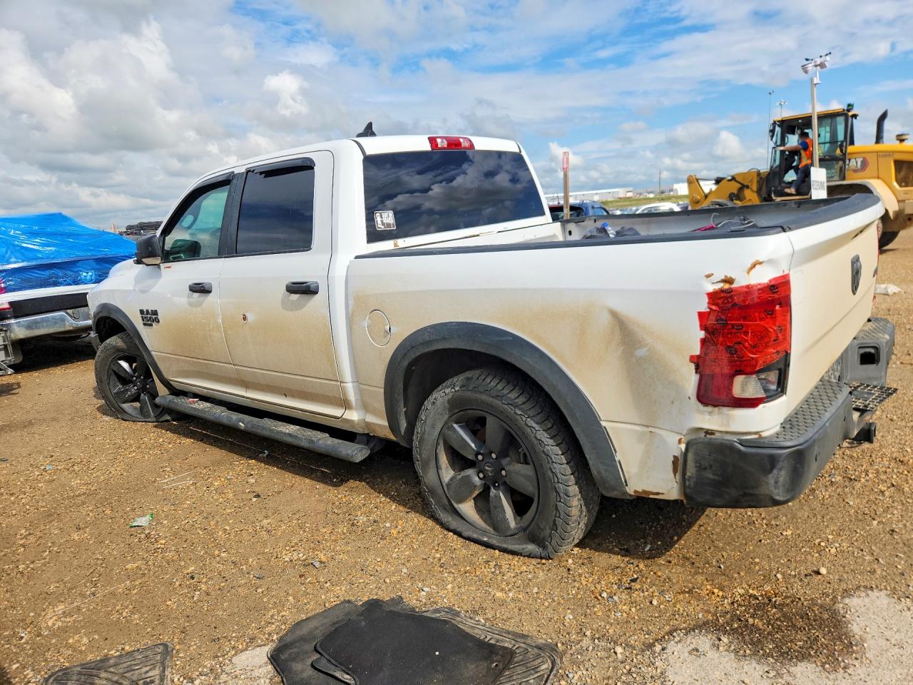 2021 RAM 1500 CLASSIC SLT — снимка 2