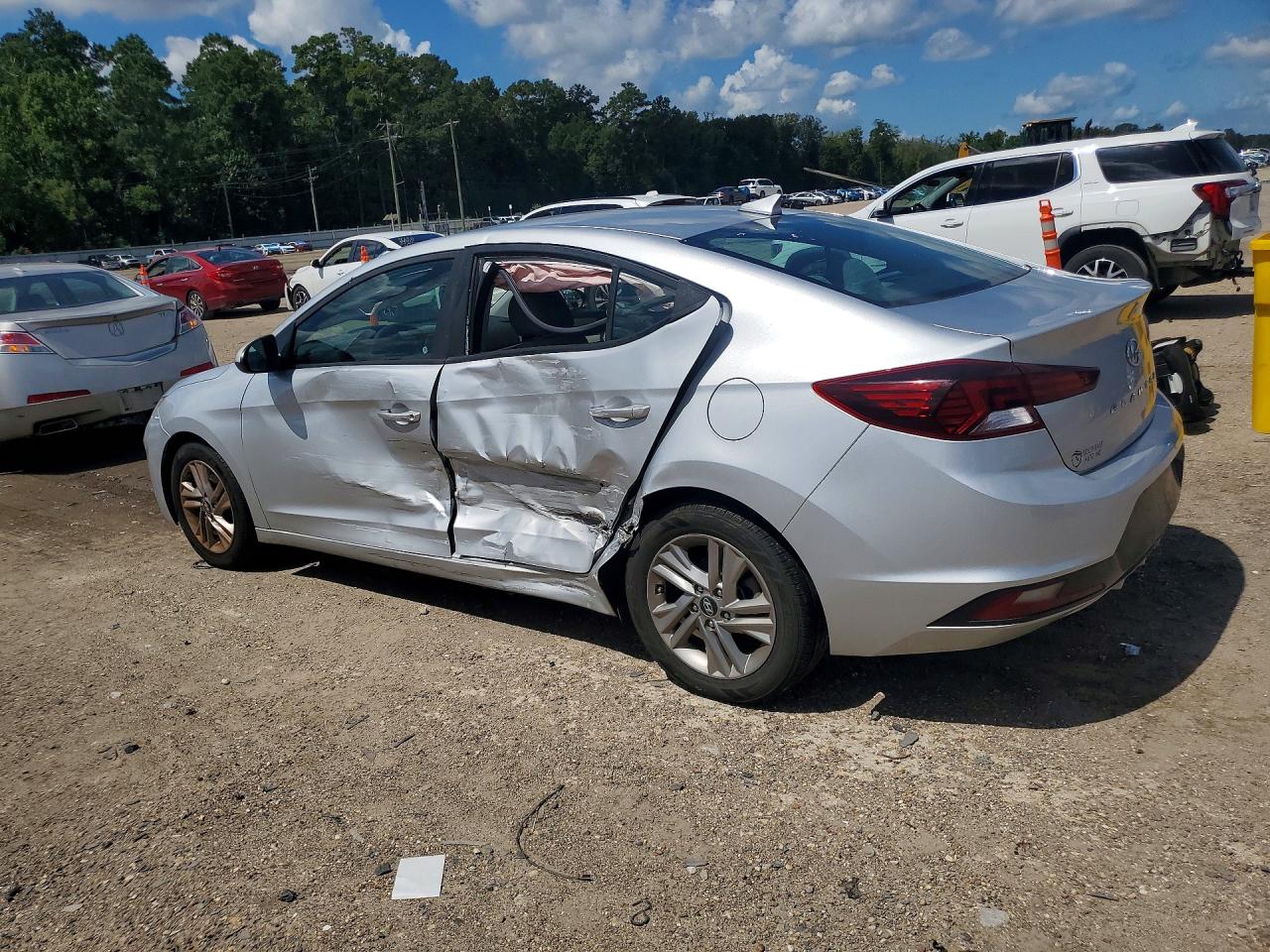 2019 HYUNDAI ELANTRA SEL — снимка 2