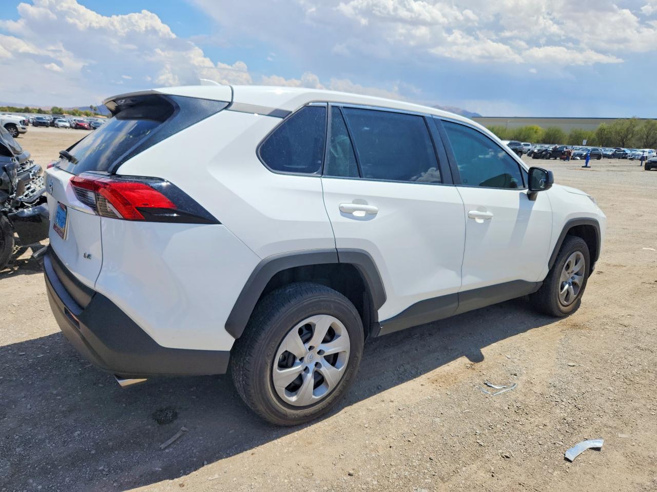 2023 TOYOTA RAV4 LE — снимка 3