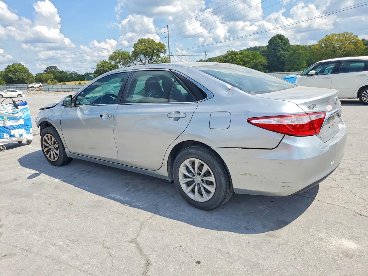 2017 TOYOTA CAMRY LE — снимка 2