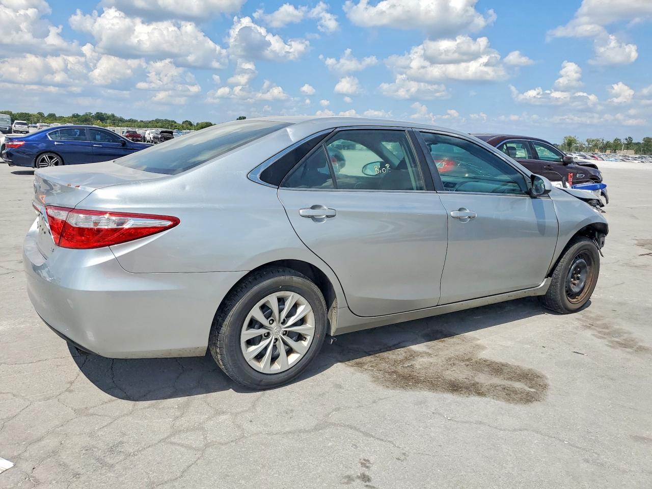 2017 TOYOTA CAMRY LE — снимка 3