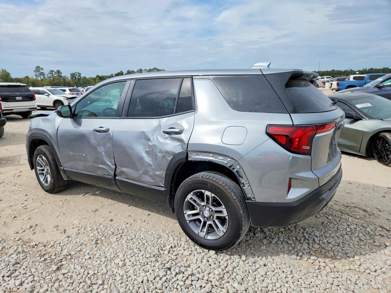 2026 GMC TERRAIN ELEVATION — photo 2