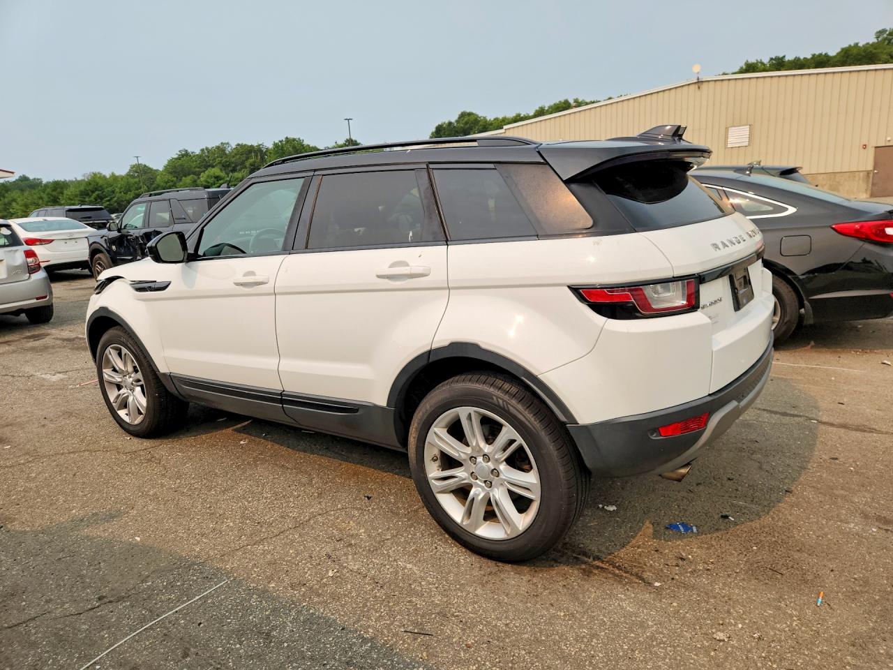 2017 LAND ROVER RANGE ROVER EVOQUE SE — снимка 2