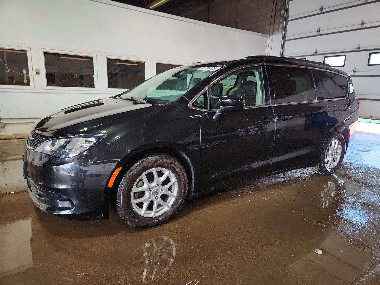 2020 CHRYSLER VOYAGER LXI