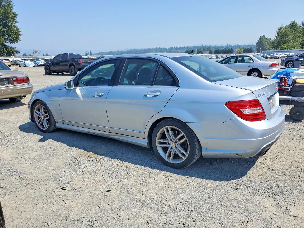 2013 MERCEDES-BENZ C 250 — снимка 2
