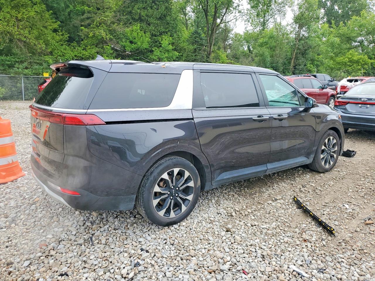 2024 KIA CARNIVAL EX — снимка 3