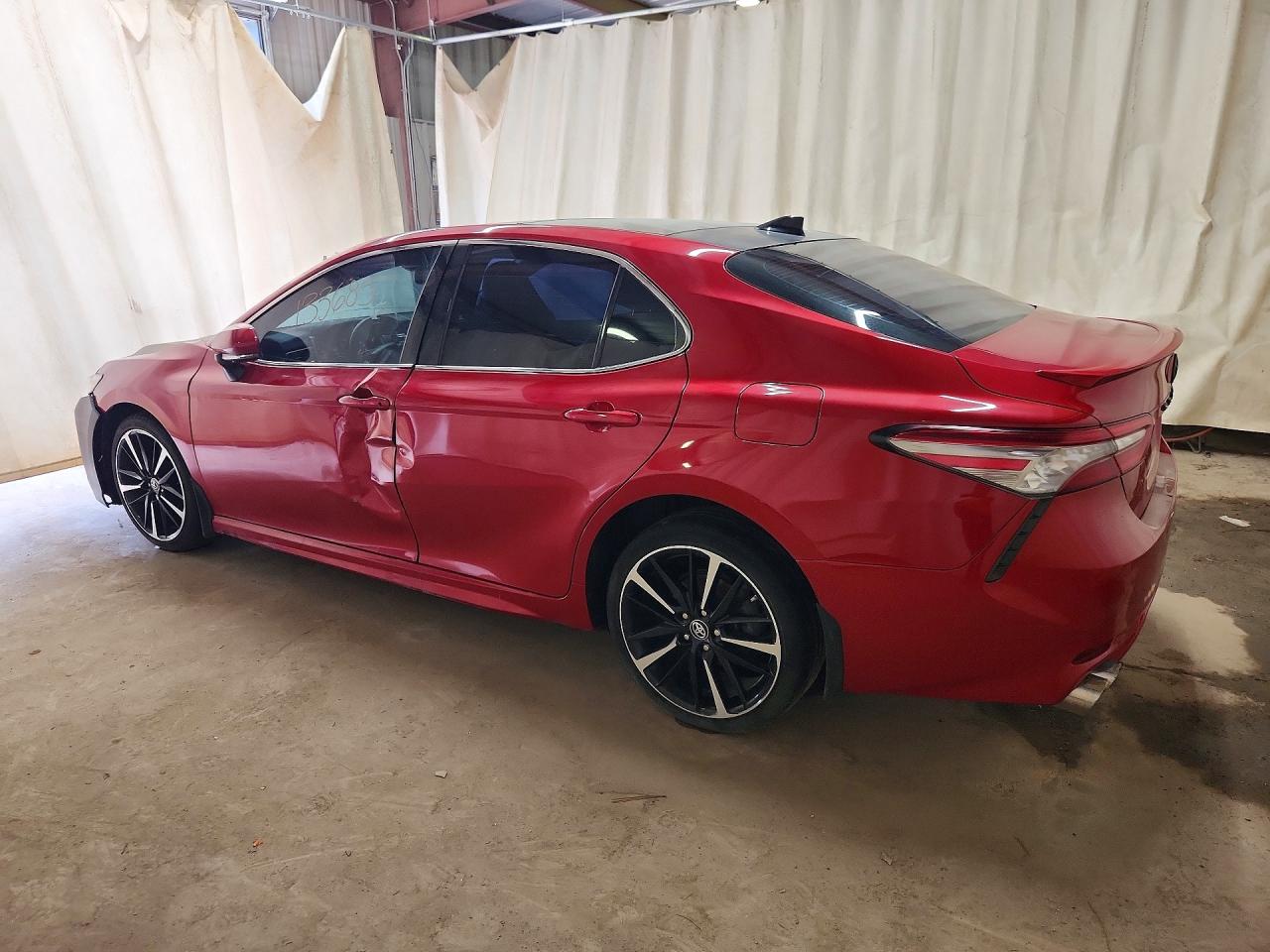 2019 TOYOTA CAMRY XSE V6 — снимка 2