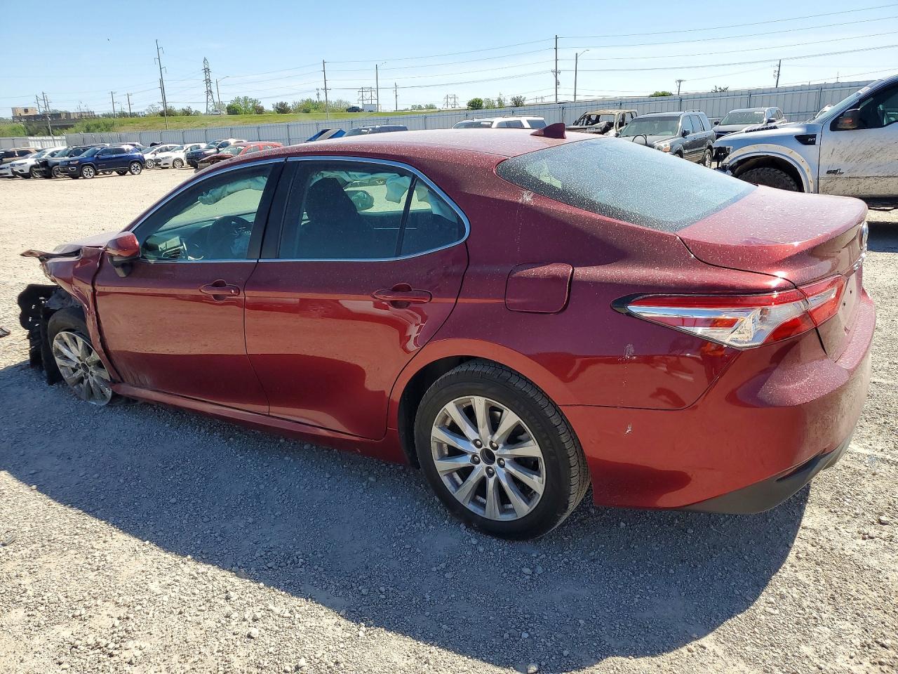 2019 TOYOTA CAMRY LE — снимка 2