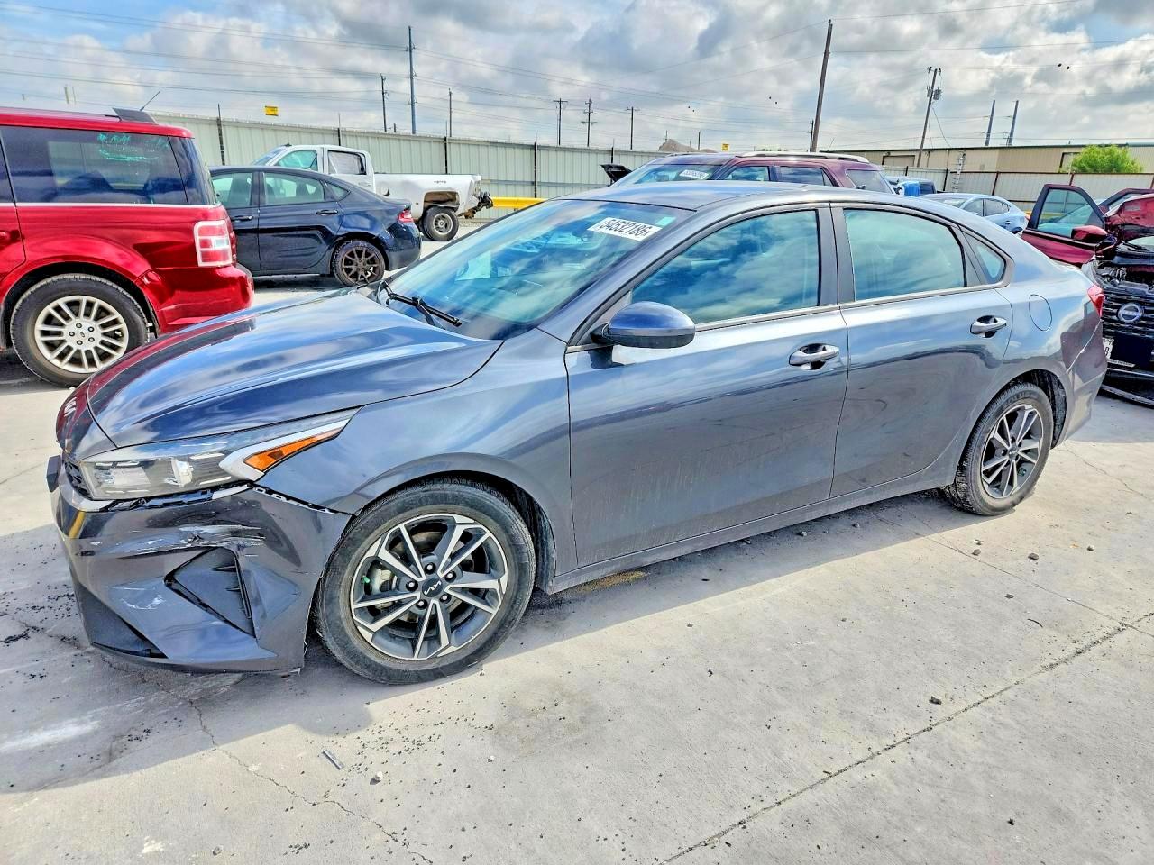 2022 KIA FORTE LXS