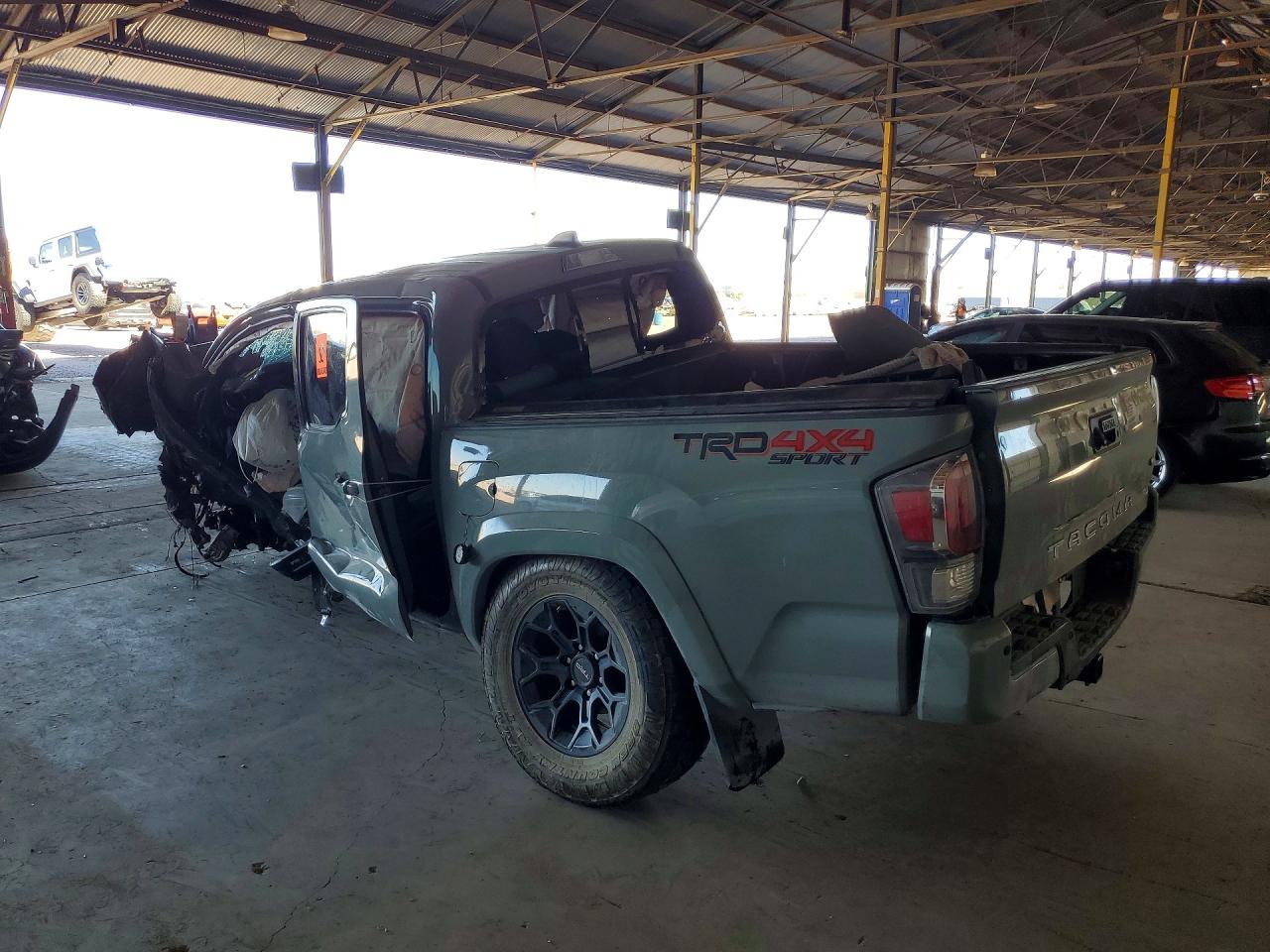 2023 TOYOTA TACOMA TRD SPORT — снимка 2