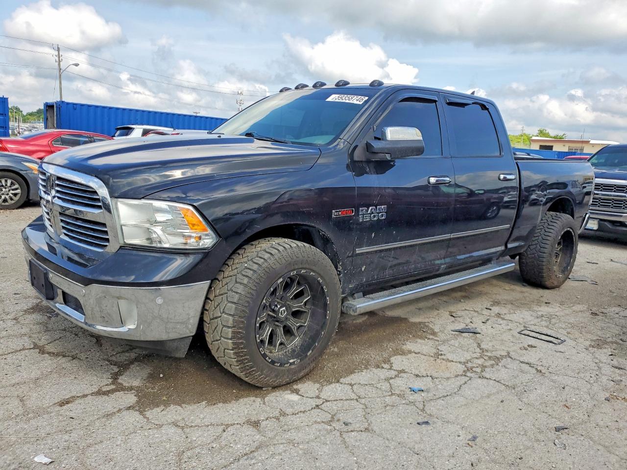 2016 RAM 1500 SLT