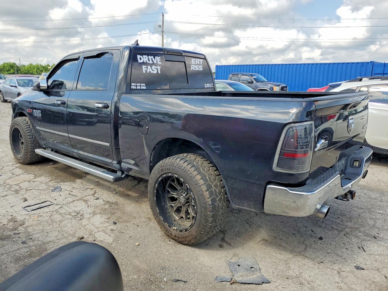 2016 RAM 1500 SLT — снимка 2