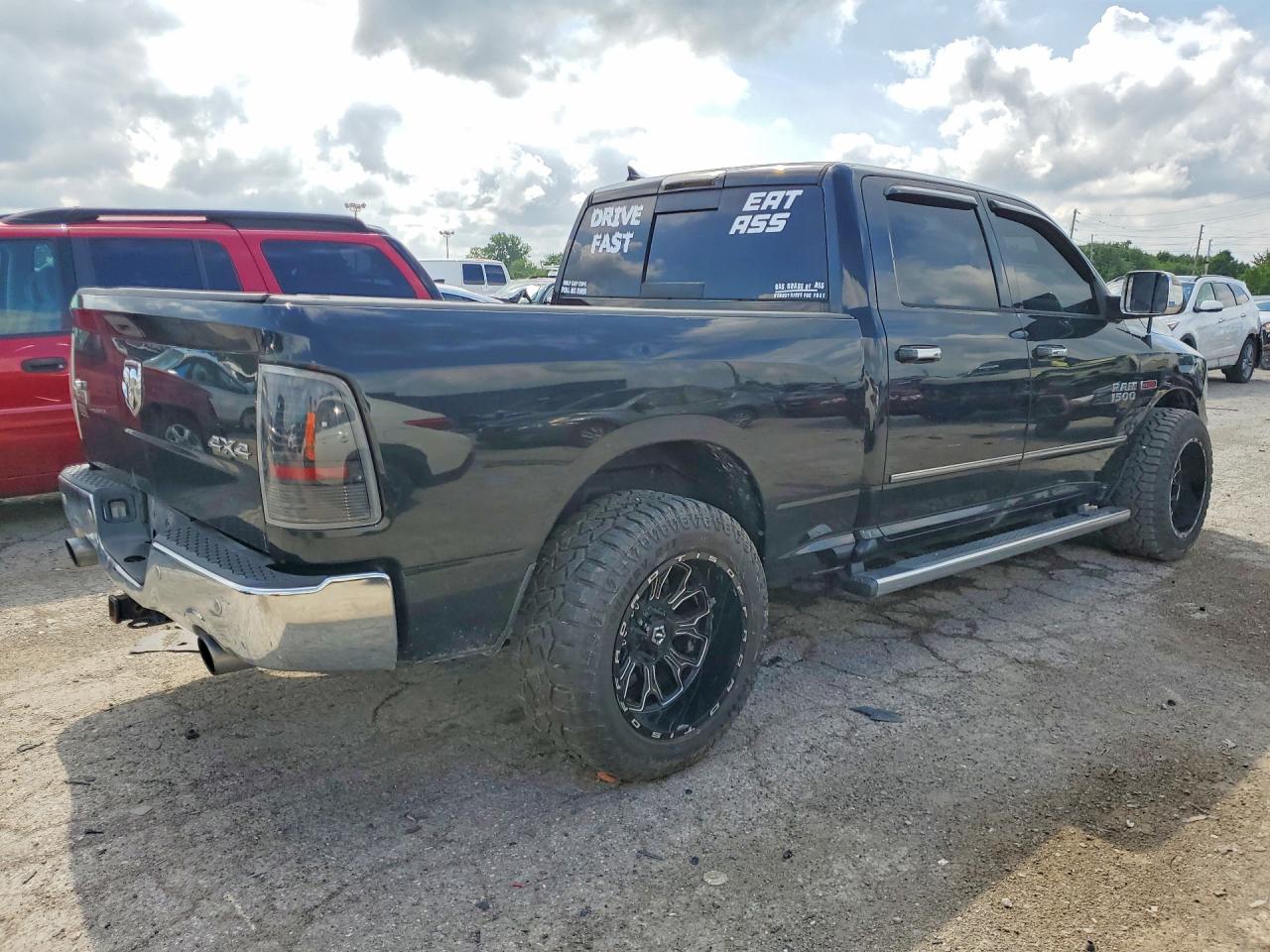 2016 RAM 1500 SLT — снимка 3