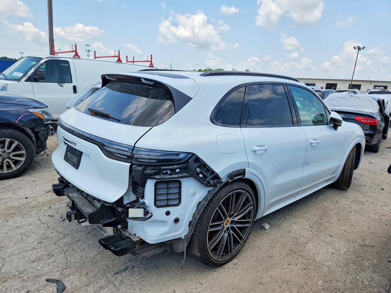2021 PORSCHE CAYENNE GTS — снимка 3