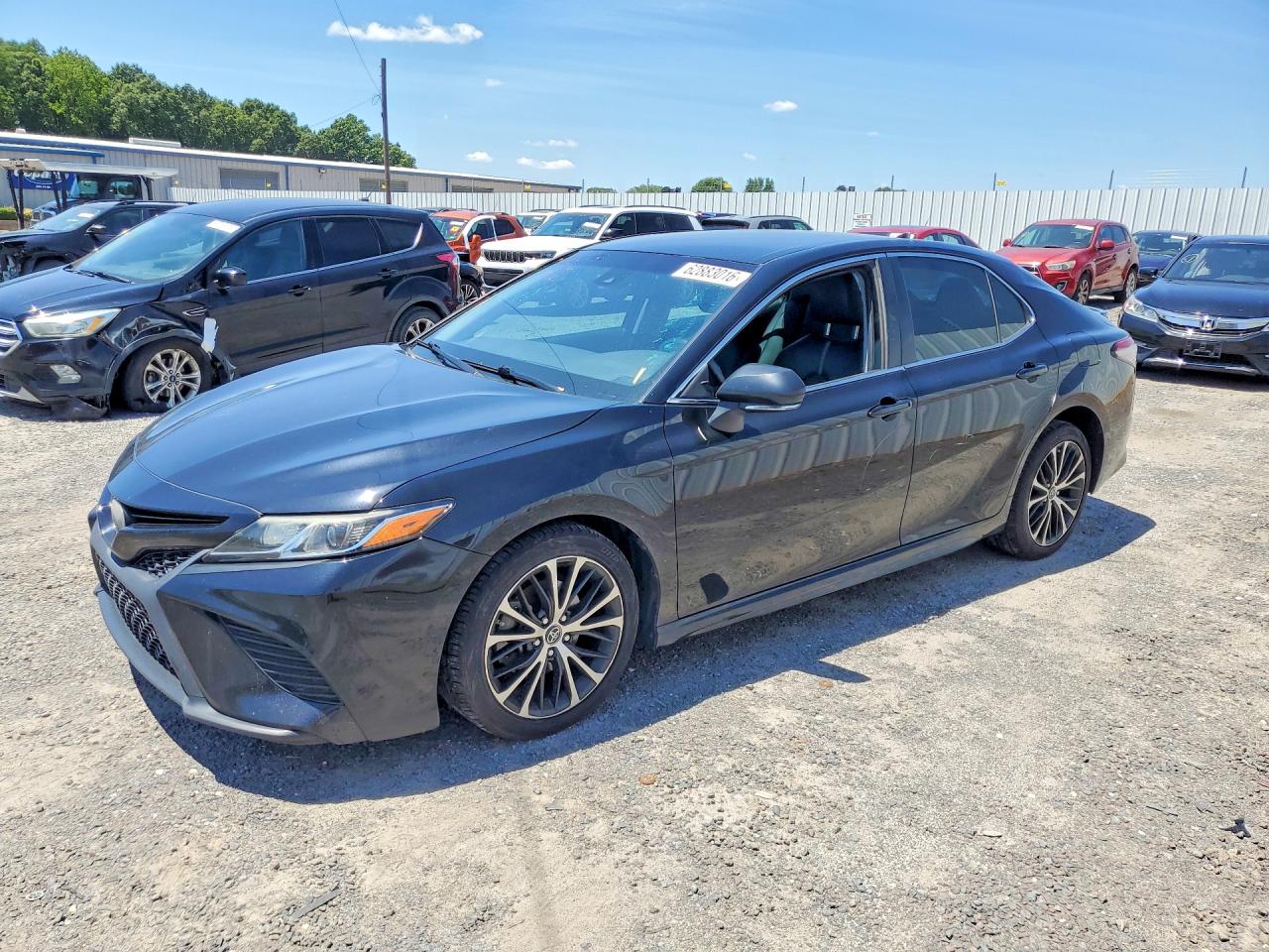 2019 TOYOTA CAMRY SE