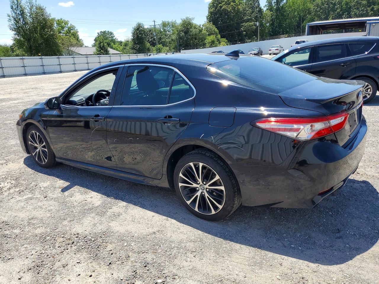 2019 TOYOTA CAMRY SE — снимка 2