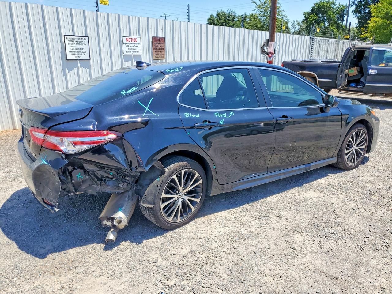 2019 TOYOTA CAMRY SE — снимка 3