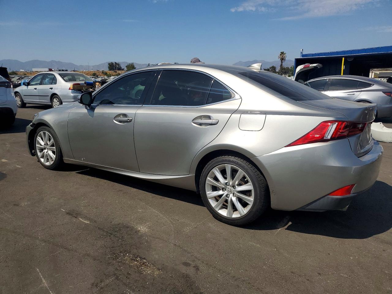 2015 LEXUS IS 250 — снимка 2