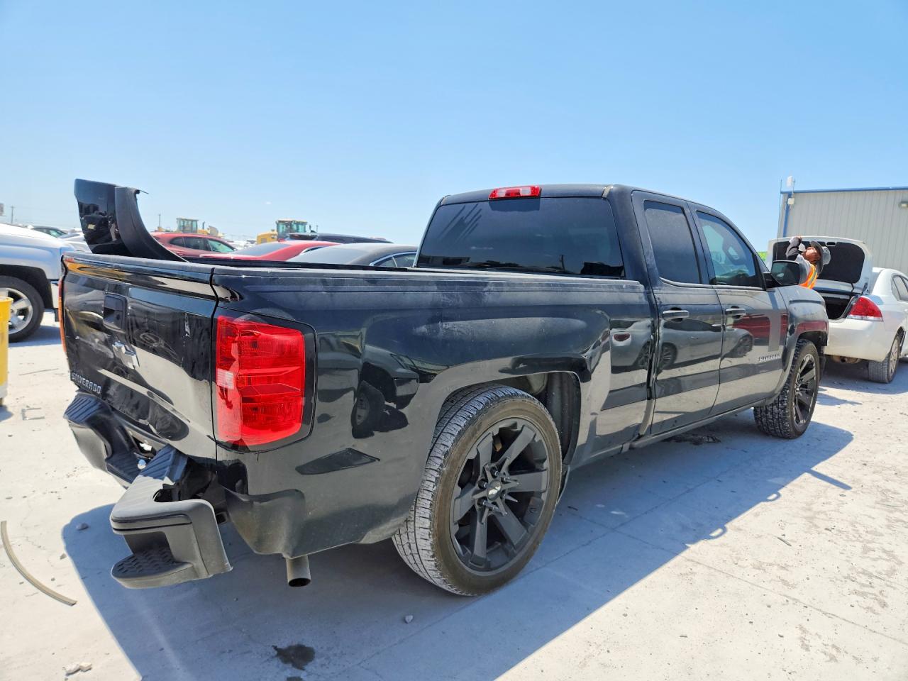 2017 CHEVROLET SILVERADO C1500 CUSTOM — снимка 3