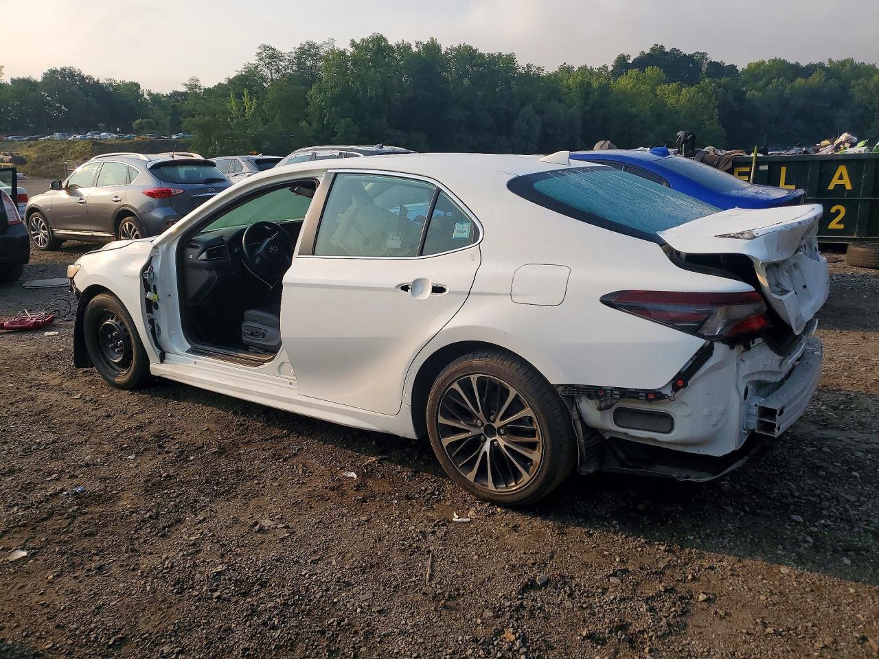 2024 TOYOTA CAMRY SE — снимка 2