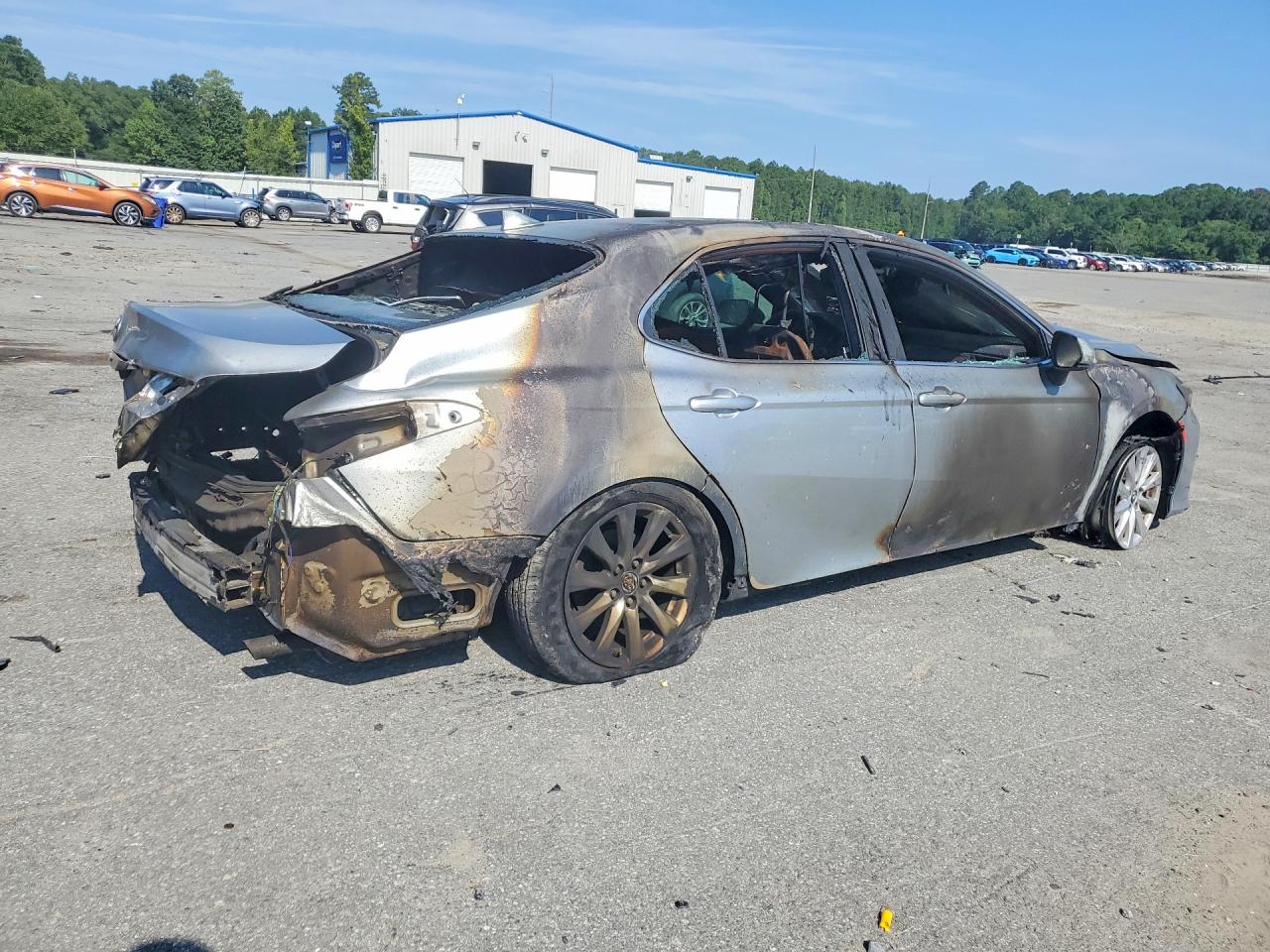 2019 TOYOTA CAMRY LE — снимка 3
