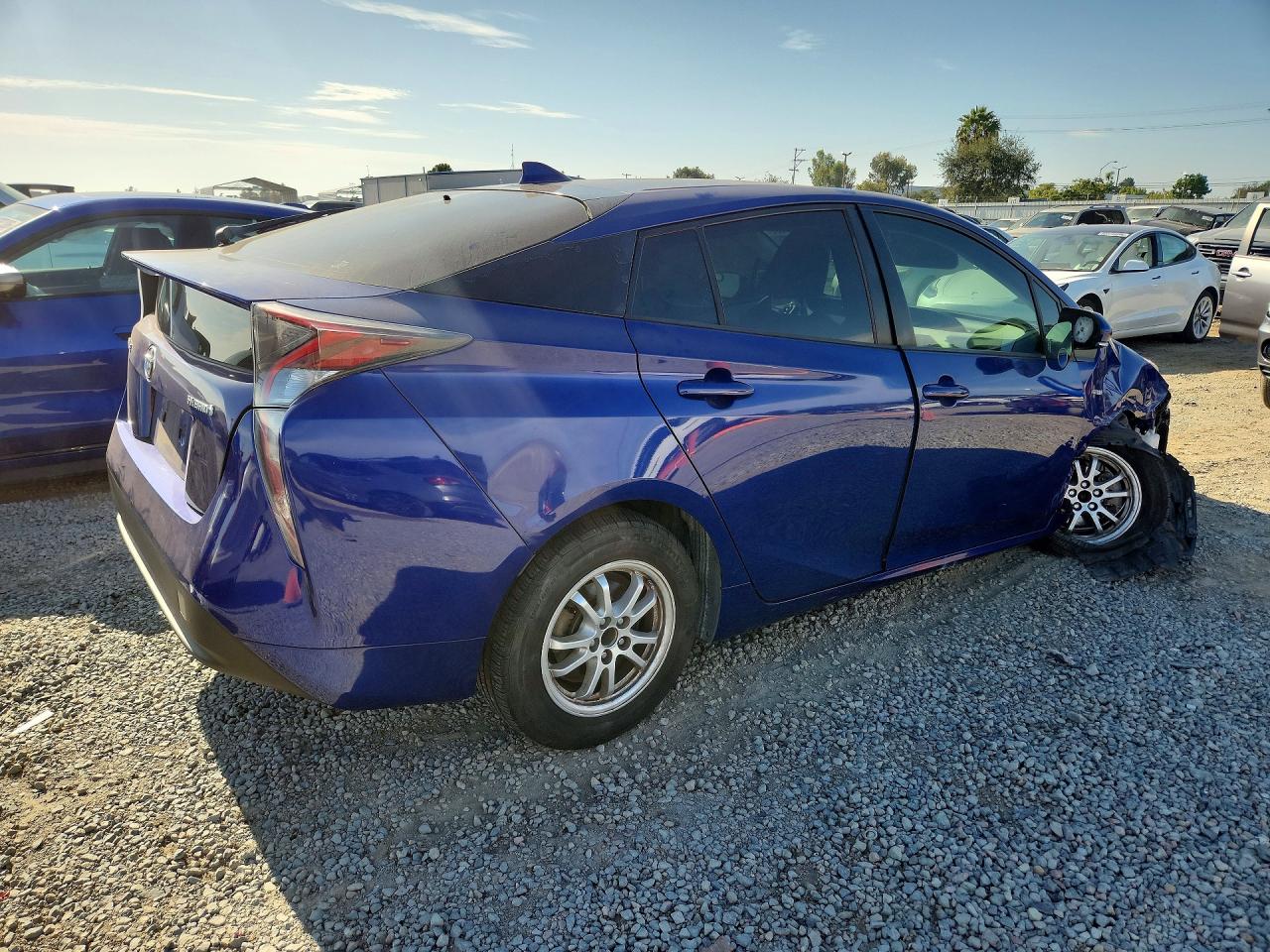 2016 TOYOTA PRIUS TWO — снимка 3
