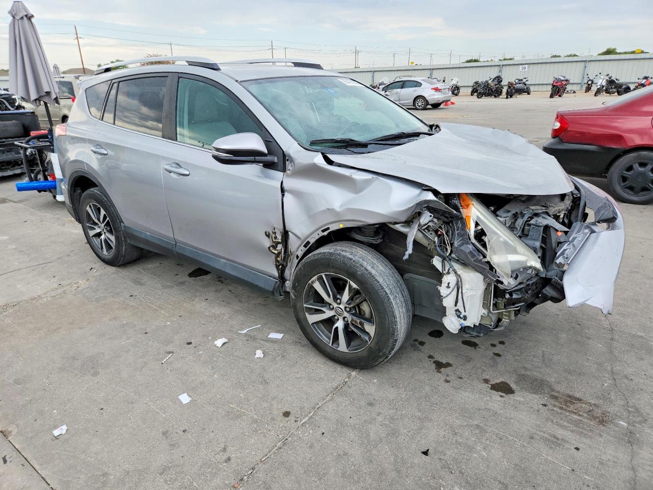 2016 TOYOTA RAV4 XLE — снимка 4