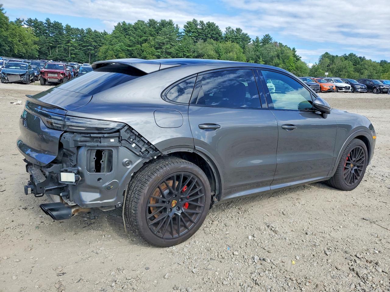2021 PORSCHE CAYENNE GTS COUPE — photo 3